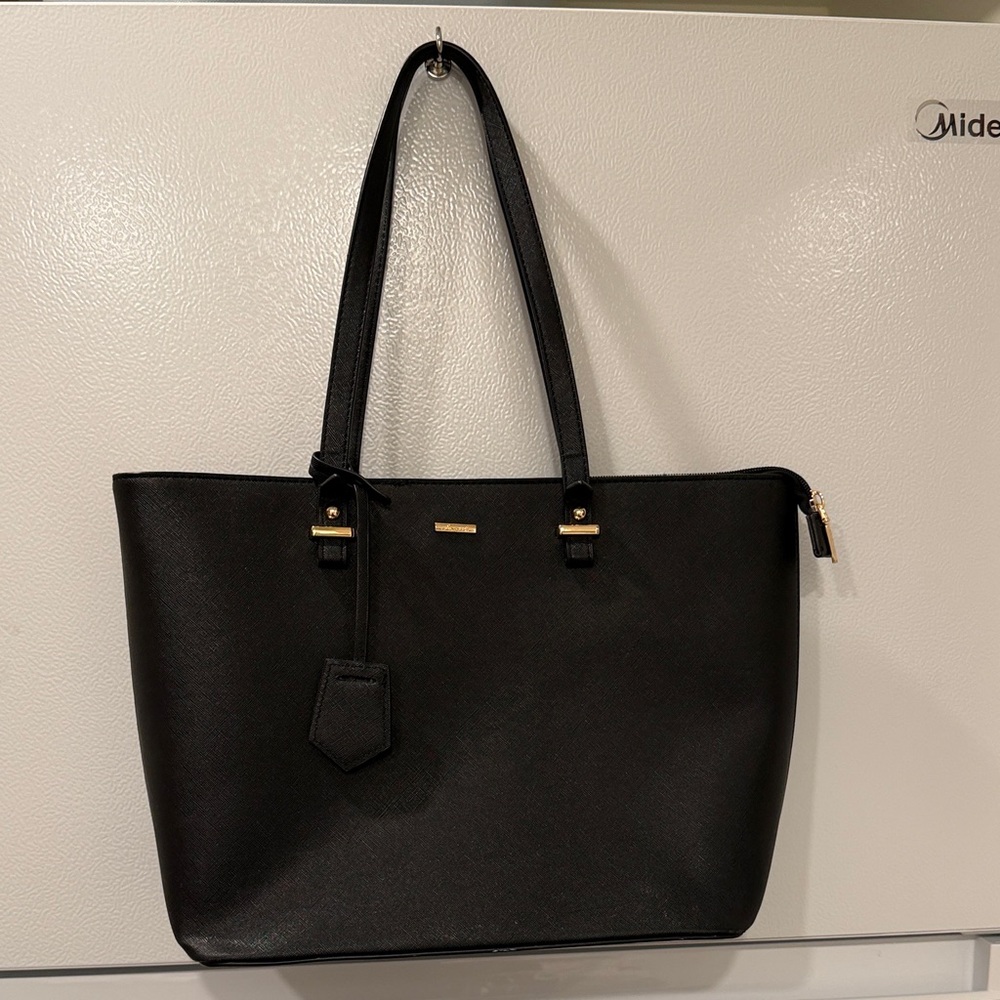 Lovevook Tote Bag with Gold Accents - Picture 5 of 12